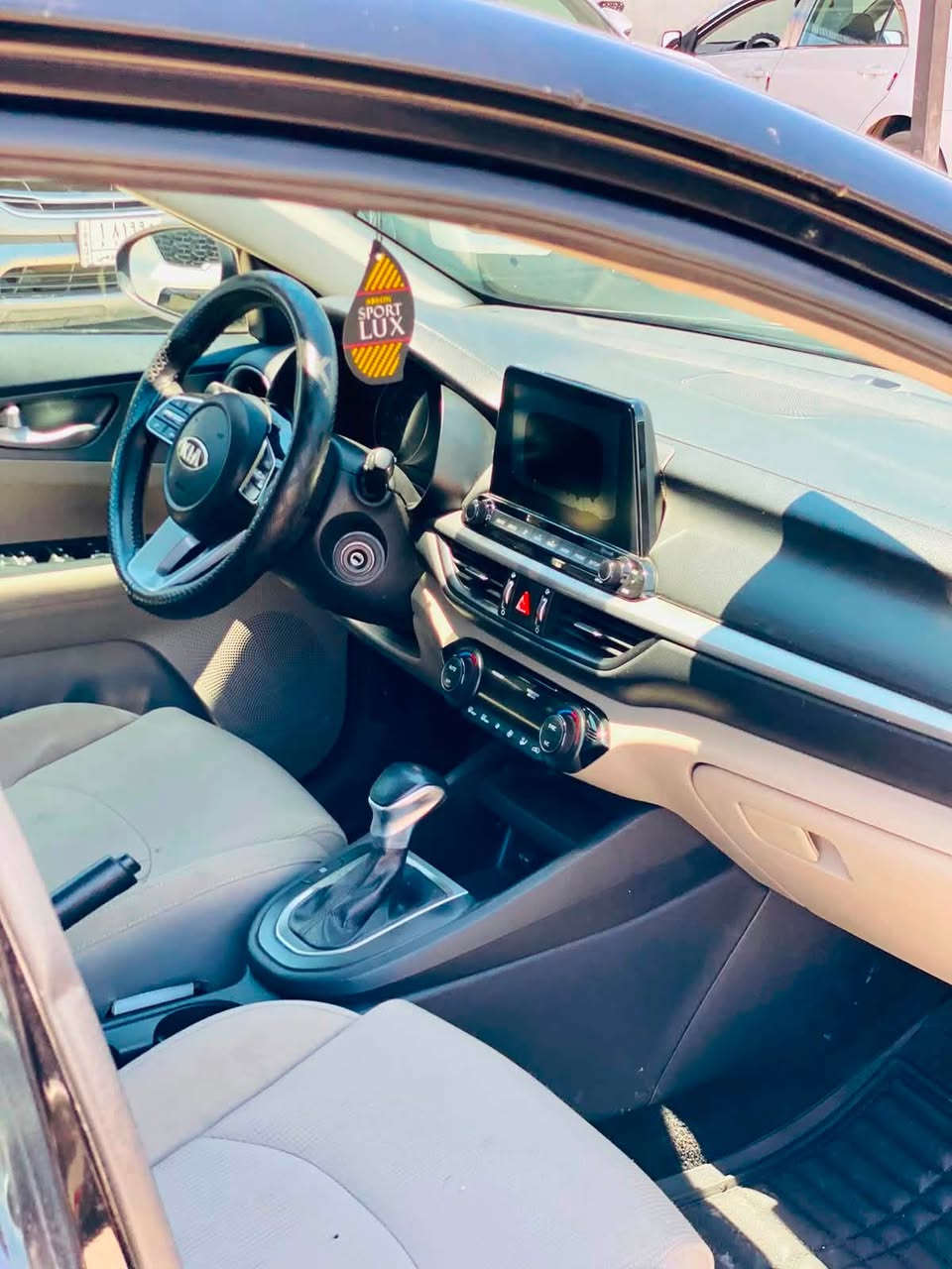 كيه فورتي موديل ١٩ رقم اربيل ضرر بونيد بدون داخل نص فول تبريد صدر طخم تاير جديد شرط تحويل 
مكان سياره القيارة 

‭***********‬
