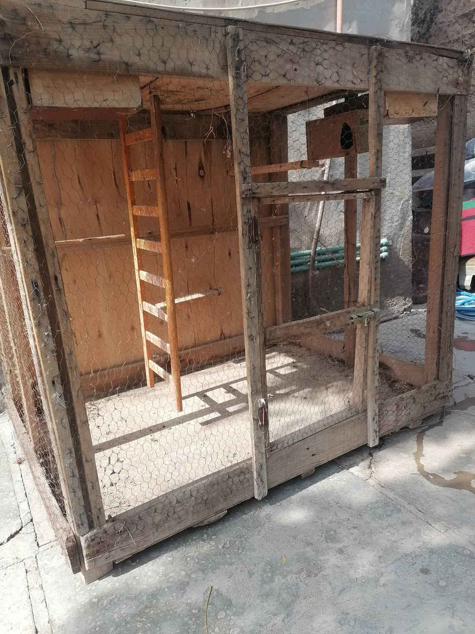 قفص شغل ايد فول ترتيب وثبات للبيع صويره حي الزهراء للتواصل ***********
