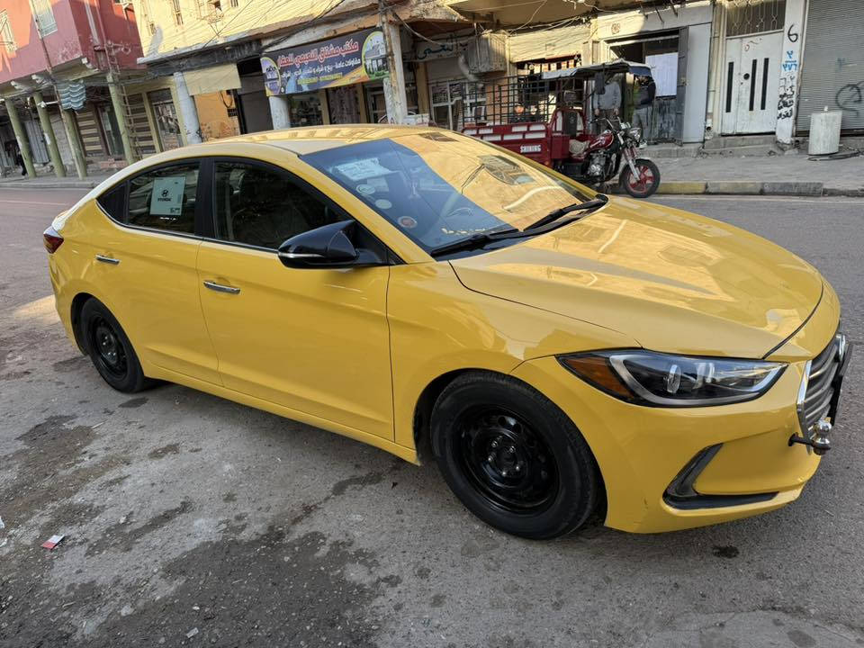 السلام عليكم انتره للبيع رقم بغداد سياره بسمي 
ضرره بونيد بدون دواخل تلقيطات بسيطه بيها
فول بدون فتحه سقف موديل 2017
السعر 135عنوان موصل شارع الفاروق
***********
***********
