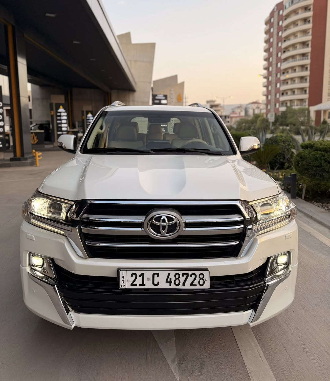 سلام عليكم لاندكروز VXR 2018 مكفوله كفاله عامه من الصبغ والتبديل ماشيه 119 الف مابيها دينار مصرف مابيها ومواصفاتها معروفه كير محرك كوله بشرط السعر 477 مكان السياره السليمانيه ***********
