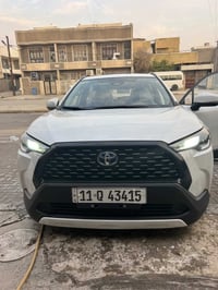 كورلا كروز مديل 2024 ماشيه 18 الف بيهة صبغ ربع الباب اليمين الامامي وب...