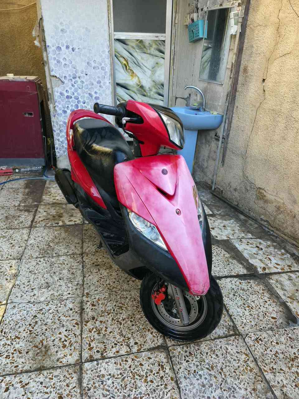 السلام عليكم
140ماكس ثعلب GTR كفاله عامه
قبل شهر نازله من الرمبه ماشيه 4 الاف
برغي ممفتوح بيهه الدراجه جديده فقط جراد بل بجم
مكاني بلديات السعر 925 وبيهه مجال
***********
