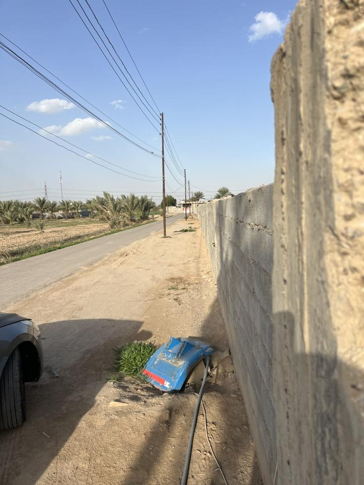 السلام عليكم دونم للبيع مسيج او كامل مع هيكل بناء طابوق خدمات كاملة من ماء كهرباء تبليط 
مكانة بغداد المدائن منطقة قرية عشرة طريق بيت برص 
قريب الشركة العامة للسيارات 
صاير بين قرية عشرة او جرف النداف  
السعر اتصل ع الارقام الموجودة
***********
***********
