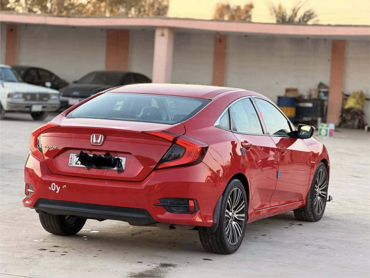 السلام عليكم  هوندا سيفك 
مويدل 2017 وارد أمريكي سعرها  ١٠٧ بي مجال بسيط
مكينه 2000 رقم سنوية جديد
ماشية 116 الف كير مكينه مكفولات
تحكم استيرن جهتين كاميره سايد أبريك بصمه اوتو هولد و نظام ايكو لايت عالي ناصي زنون داخل كلش جديد 
[[ بجم كبس بدون ايرباك بدون دواخل ]] 
حادثها فقط باب ونص جاملغ خلفي 
سونار مرفق 
---------------------------
العنوان ديالى خانقين 
للاستفسار ‭📞***********//
