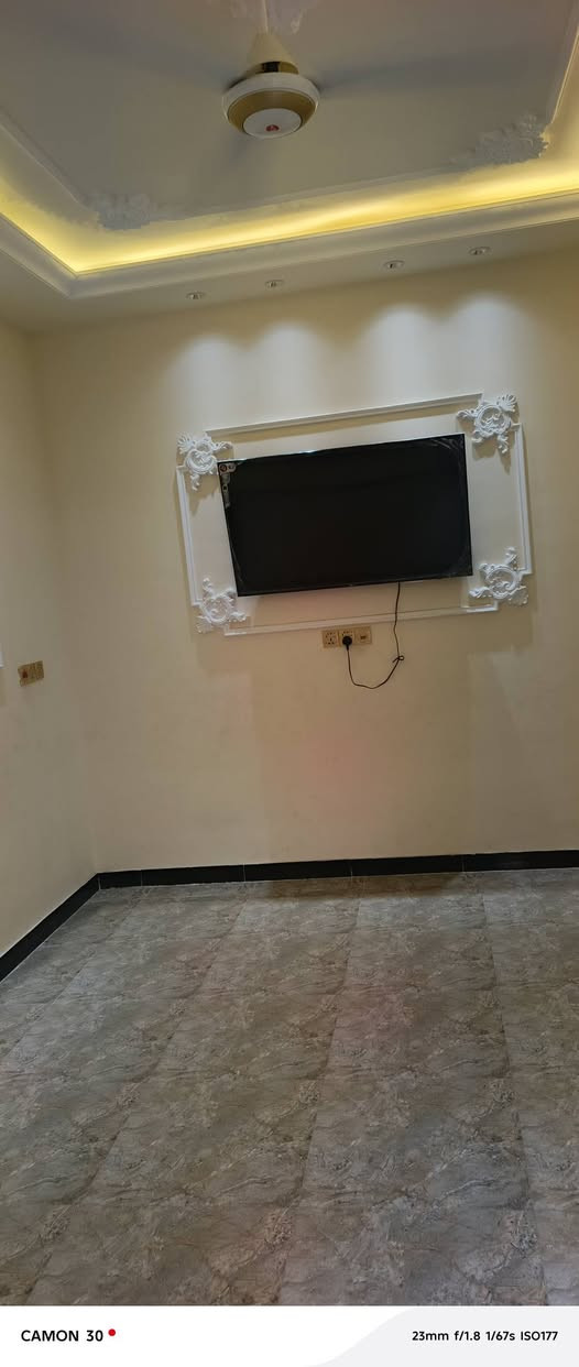 السلام عليكم
دار زراعي للبيع المساحة / ١١٠م 

العنوان / البلديات خلف المصرف ثالث فرع منطقة ضياء الحلفي بصف الطابو قرب منطقة العلماء يحتوي الطابق الأول// أستقبال + صالة + مطبخ منور + غرفة نوم + ممر + صحيات داخلية وخارجية الطابق يحتوي على ديكورات + نقوش + إنارة مخفية كامل

الطابق الثاني// غرفتين نوم + صالة + صحيات يحتاج إلى بياض وكاشي وشتايكر 

للأستفسار //  *********** 

أتصال + واتساب موجود

