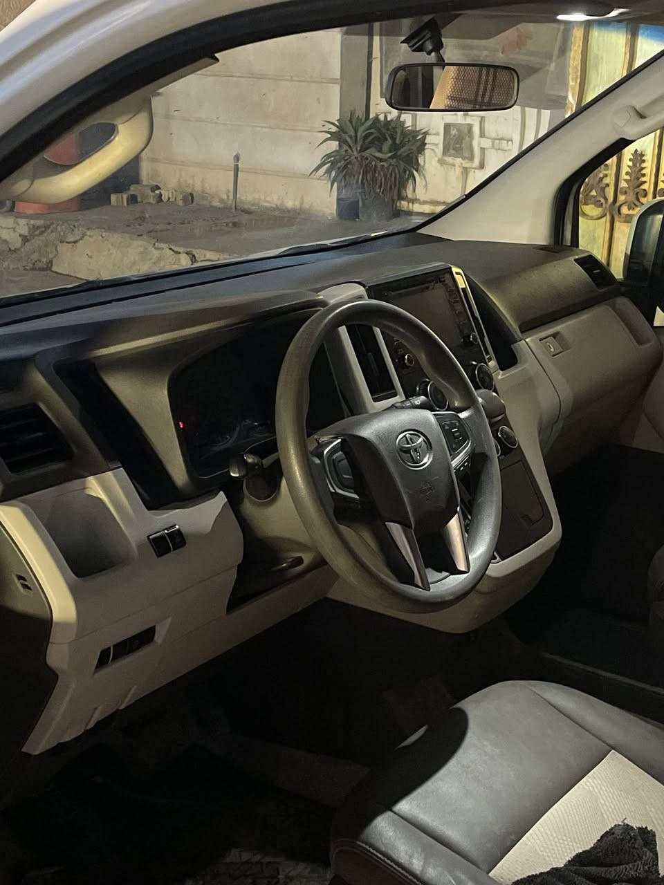 سلام عليكم هايس بوز موديل 2020 فول فول مواصفات كير اوتماتيك باب كهربائي بلادي ماشيه 34 حقيقي على الفحص مكفولة من الصبغ عدا بارد بسيط رقم بغداد بسمي تحويل ثاني يوم شراي اتصل مامتواجد على الفيس بوك *********** والسعر 365 وبيها مجال
