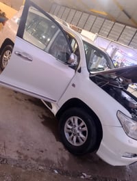 لاندكروز • ٢٠١١ • سبع البور