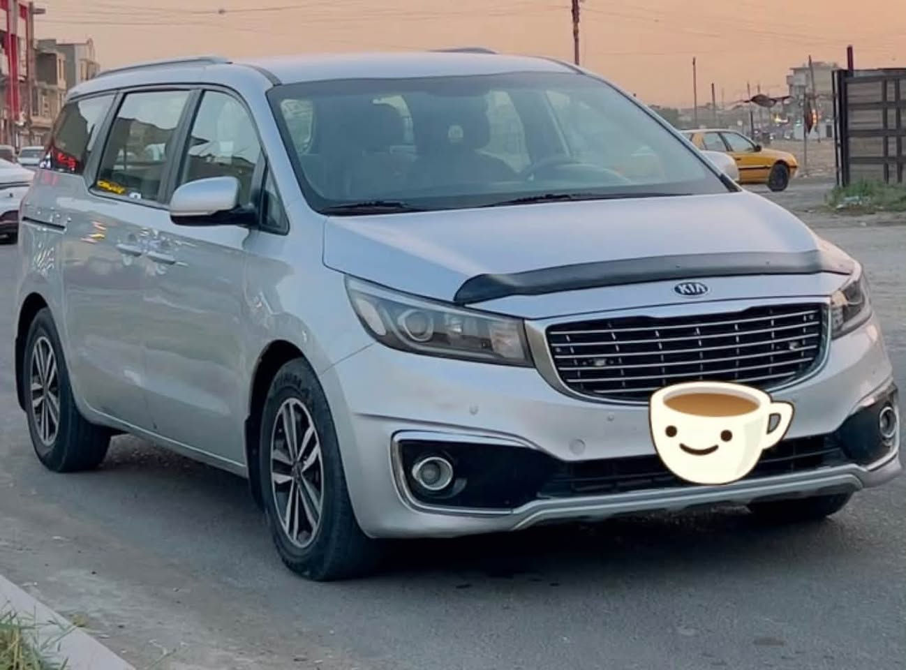 سيدونا 2019 أميركي رقم بغداد تحويل مباشر سعرهه193وبيه مجال مكانه بغداد ***********مواصفات عاديه بيه جاملغين أماميات صبغ بدون تبديل بدون يرباك بدون دواخل السياره نضيفه وجديده كل نقص ما بيهه جاهزه ماشيه قليل جدا
