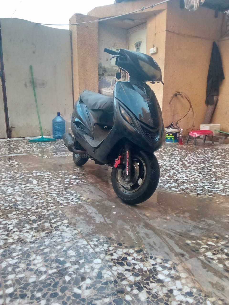 سلام عليكم دراجه 140 مجفته جديد ومكينته ناعمه ونشطه الدراجه بيه نقوصات ابيع كوم حديد السعر 150 قفل ***********
