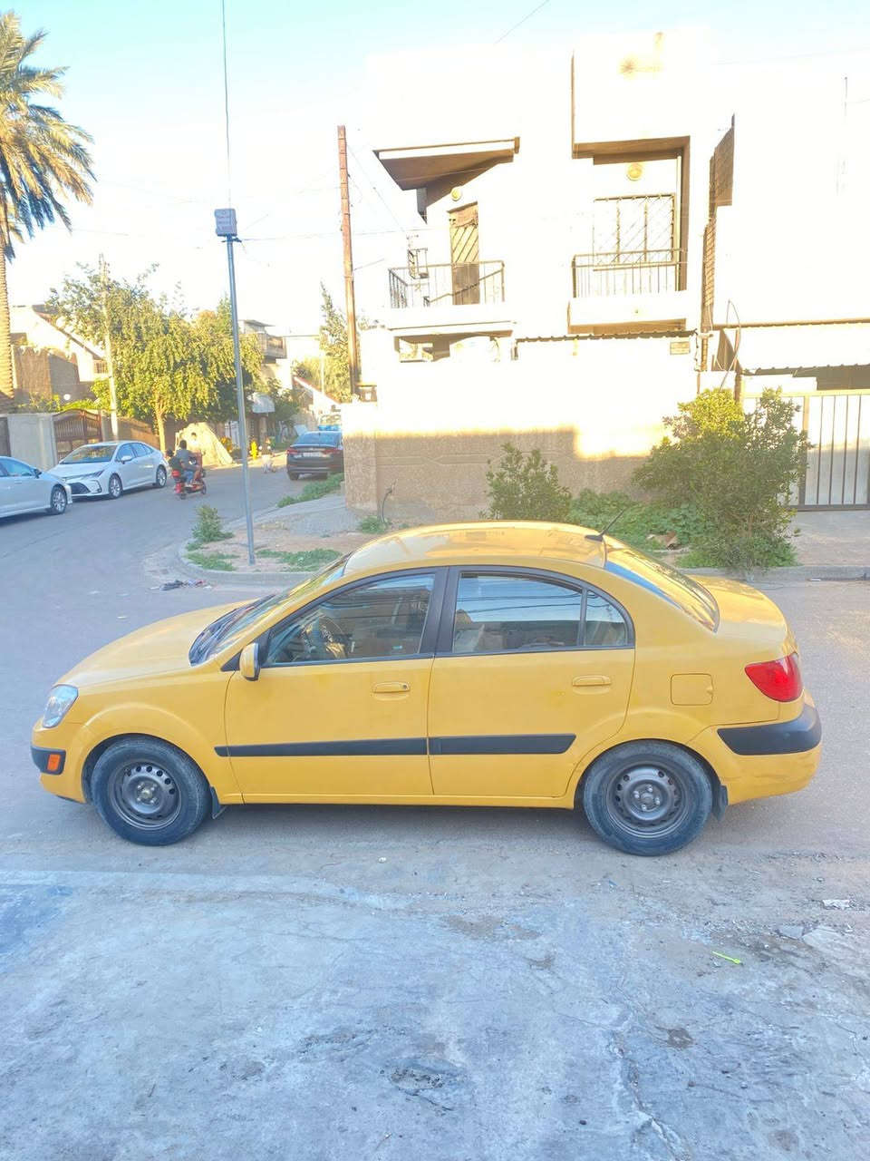 السلام عليكم للبيع كيا ريو موديل 2009 وارد امريكي مصفرة هيأة رقم بغداد والمكان بغداد للاستفسار الاتصال على الرقم ***********
