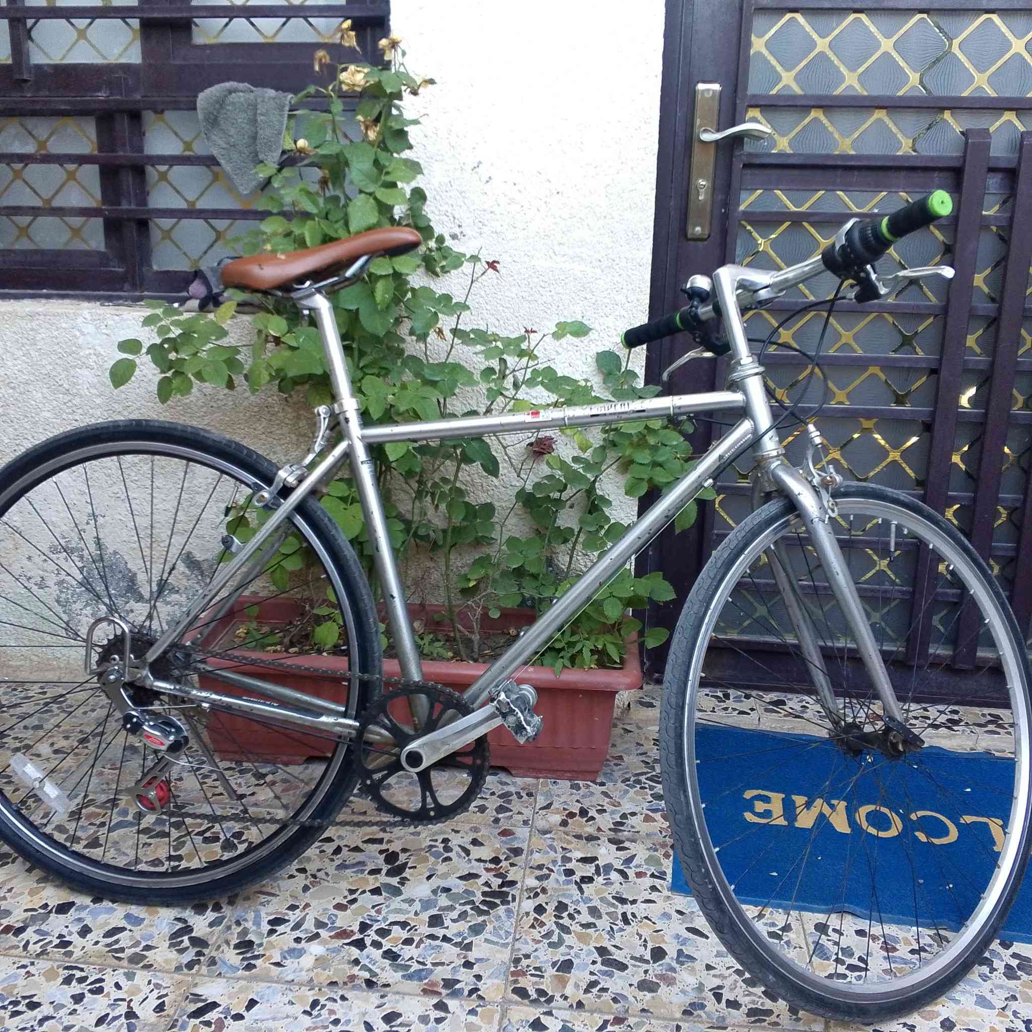 باسكل c700 حجم 27 نضيف للبيع السعر 100 العنوان الحسينيه الراشديه للاستفسار التواصل خاص


**إذا كنت صاحب هذا الإعلان وتريد حذفه لأي سبب، رجاءا أرسل رسالة إلى الدعم الفني**