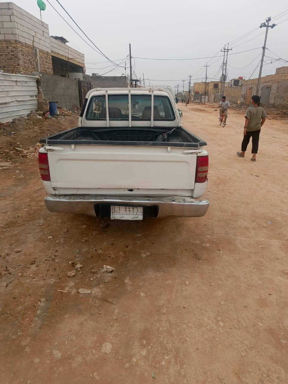 السلام عليكم  من رخصت صاحب الكروب 

دير موديل 2006. سيارة نظيفة  المهم تخم تاير جديد 
حدادية مشروطة السيارة سمكرة كاملة من صبغ وترتيب شوفت عينك بس الدواخل ما شديتهن موجودات سيارة بأسمي  سعرهة 34 وبيهة مجال للشراي 
رقمي ***********
