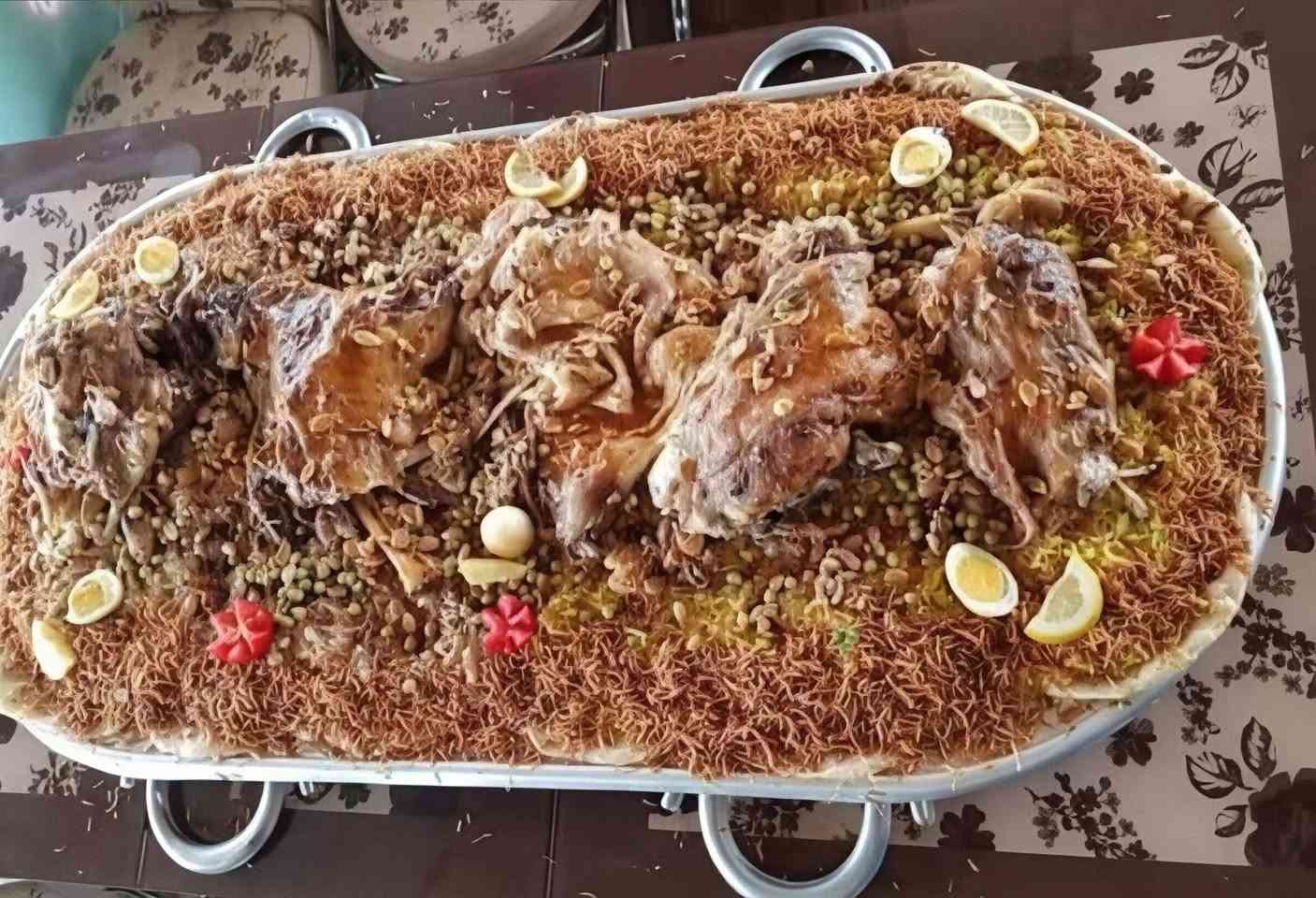 السلام عليكم
طبخ اعراس مناسبات 

طبخ للمطاعم طباخ متفرغ جميع 

انواع الاكلات للتواصل خاص مفتوح***********
