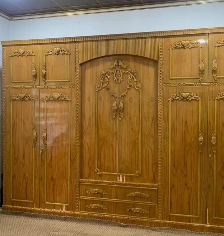 للبيع قنصور صاج عراقي اصلي
٦ابواب مع ملحق 
السعر ٦٠٠ وبيها مجال 
الاتصال على الرقم ‎0751 526 0759
