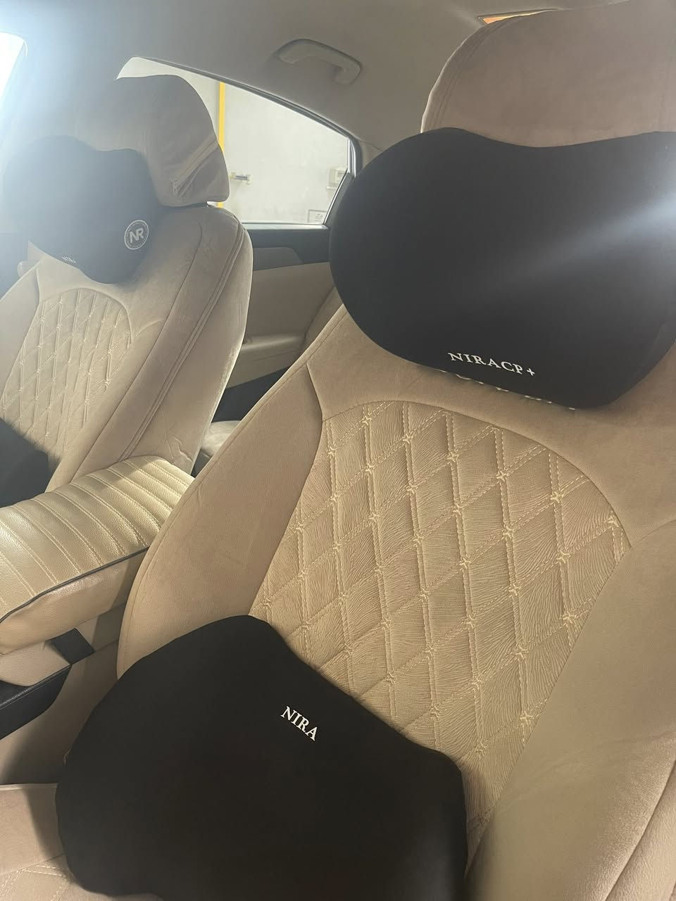 سوناتا للبيع موديل ١٦ امريكي محرك ٢٤٠٠ لون مميز سياره نضيفه مال بيت حادثهه بنيد مرجع ومصبوغ بدون دواخل مع ملاحضات بسيطه وصور حادثهه بامريكا موجوده ضرر بسيط غرفه بيجي ثلاث انضمه قياده رقم سليمانيه تحويل مباشر مكان السياره ديالى بلدروز للاستفسار ***********
