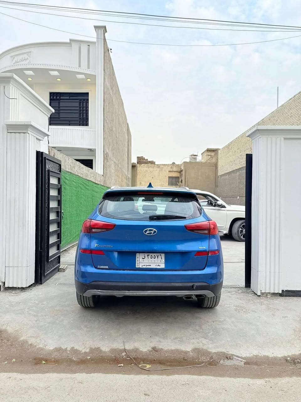 سلام عليكم
هيونداي توسان
موديل:2019
فول مواصفات
كشنات كهربائية
واوتو هولد
3مودات قياده
مصابيح أمامية وخلفية بتقنية LED مع إضاءة نهارية.
صندوق كهربائي ذكي
المرايا: طي كهربائي مع مؤشرات انعطاف ونظام تدفئة.
تدفئة وتبريد للمقاعد الأمامية، مع تدفئة للمقود.
شاشة تعمل باللمس قياس 8 إنش تدعم Apple CarPlay .
زر تشغيل وبصمة دخول.
حساسات أمامية وخلفية للمساعدة في الركن.
النقاط العمياء: نظام التحذير من التصادم في النقاط العمياء (BCW).
نظام المساعدة على البقاء في المسار
نظام ABS، وتوزيع قوة الفرامل EBD، ونظام التحكم في الاستقرار ESC.
دف لوك
للاستفسار عن السعر رقم الهاتف: ***********
