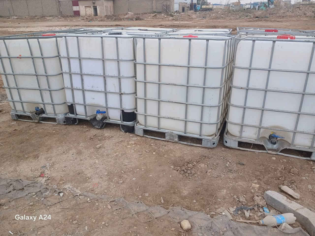 السلام عليكم شباب تانكي للبيع الف لتر استفسار على رقم السعر. 75
***********.  المكان واسط صويره.
