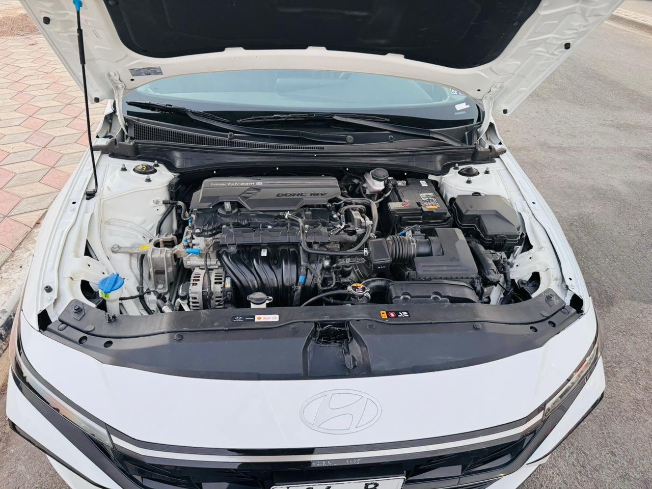 سلام عليكم

Hyundai Elantra 2025 

للبيع هيونداي النترا  لمتدد 2025 

السيارة بعدها زيرو ماشيه 27000قابل  للزياده

محرك 4 سلندر 2000 دوش 

السيارة لون ابيض صدفي وارد امريكي 


السيارة حادثها فقط الجاملغ الامامي الايسر ومستبدل اصلي ومرشوش مثبت  وضربه بلبنيد وشغل درجة اولى
وبارد بلمدكر الايسر الخلفي مامصلحه ع وضعها ترجع PDR

ايرباك دركه فقط 
 بدون شاصي 

السيارة فول مواصفات

1-فتحة

2-فول تحكم استيرن

3-شاشة كاملة متصلة وعدادات ديجيتال

4-رادار امامي  مستبدل 📍وخلفي وجانبي (نقاط عمياء)

5-توقف ذاتي

6-لايت امامي وخلفي LED 

7-قيادة ذاتية

8-تحديد مسار

9-درايف مود (Normal,Sport,Smart)

10-اوتو هولد

11-هاند بريك دكمة

12-بصمة ابواب

13-بصمة تشغيل

14-تشغيل عن بعد

15-ابل كاربلاي واندرويد اوتو

16-لد داخلي 

17-شاحنة وايرليس

18-منافذ داخلية يو اس بي وتايب سي

19-كشنات جلد

20-كروس كونترول مثبت سرعة ومحدد سرعة 

21-كامرة خلفية دوارة

22-كشنات تدفئة

23-التبريد ايضاً بي شاشة

السيارة فول مواصفات ومناقصها اي شي كلشي بيها كامل  ماعده برمجيات الرادر

السيارة مرقه رقم الماني (معوقين بصره) وكاله

المعوق ولد شاب 

سعر السيارة170$ ورقة وبيها مجال 

مكاني البصره حي الاصدقاء

***********

اللي يشوف السعر غالي لا يتصل رجاءاً