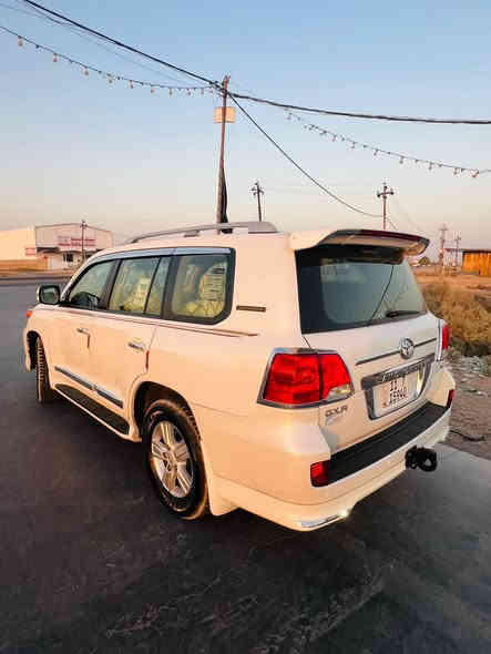 سلام عليكم لاندكروز ١٣ بريم سياره مكفوله سياره جديده كله على وضع الشركه فول مواصفات رقم بقداد بسمي ماشيه ١٣٢ حقيقي مكان سياره واسط العزيزيه سعره ٣٩٠ وبيه مجال ***********
