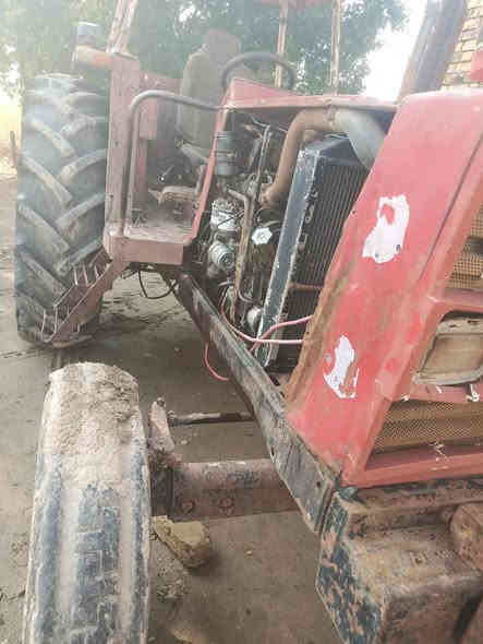 السلام عليكم للبيع فيات حجم 780 محرك كير اكسن شرط تخم تاير جديد كرهبائيات كله شغاله بيه رقم وسنويه غير متعهد بلمداور  
.   العـنوان الديوانيه الحمزه الشرقي 

 رقم الهاتف ***********
