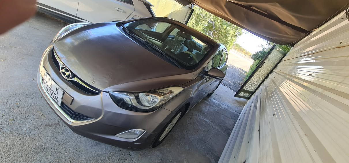 النترا ٢٠١٢ خليجي 
رقم بغداد وبأسمي شرط التحويل
قطعتين صبغ بدون دواخل اثر شخوط
كير محرك تبريد كهربائيات تخم تاير جيد جدآ
السعر 102 وبيه مجال
العنوان الحارثيه
***********
