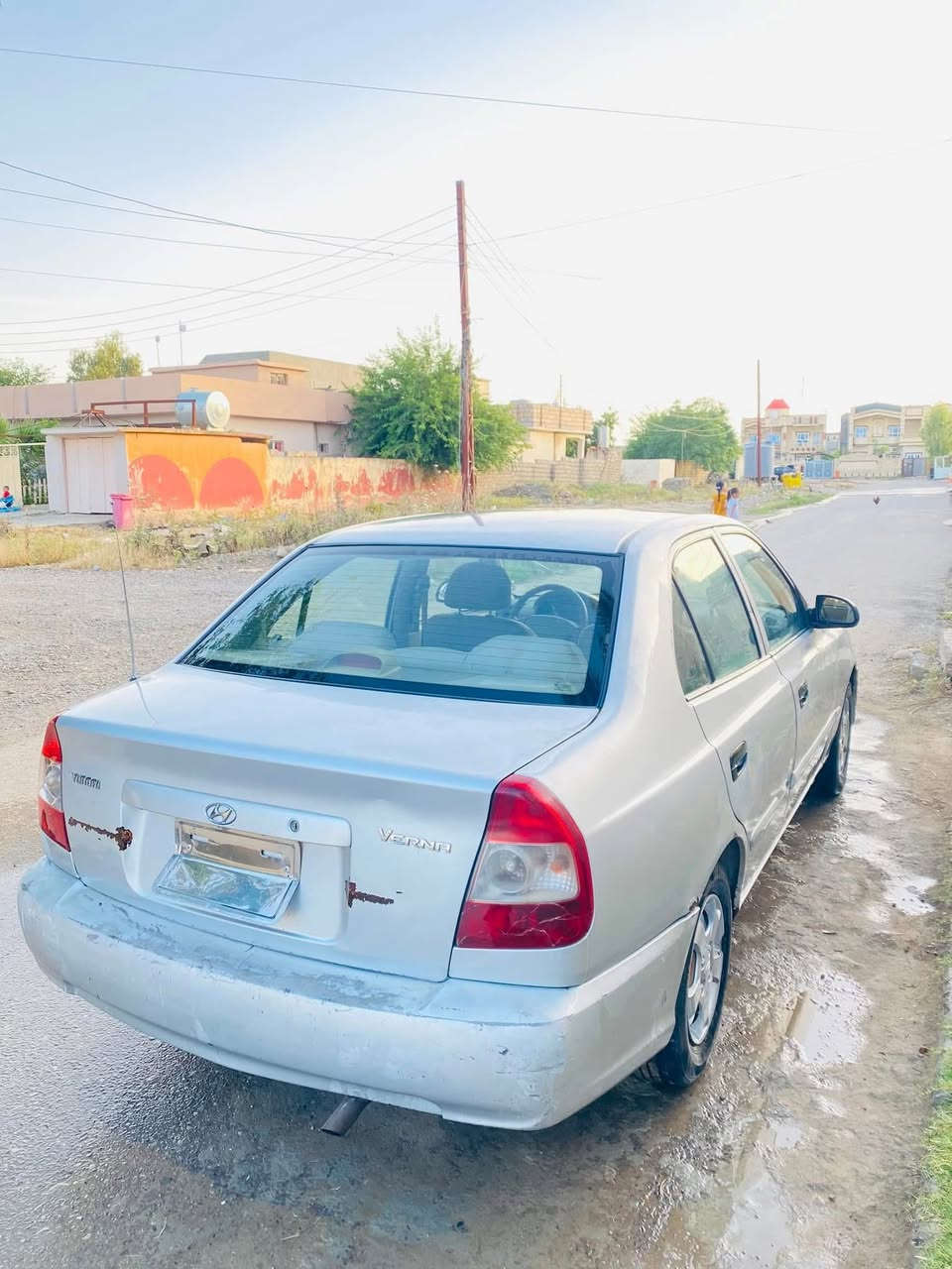 سياره فيرنا موديل ٢٠٠٩ منفيس
الون سلفر
بيها بارد بالجاملغ
داخلها نضيف ومرتب السيارة ما يعوزها كلشي 
تبريد وتدفئه شغالات 
       السعر 31 $
الاتصال .. ‭***********
