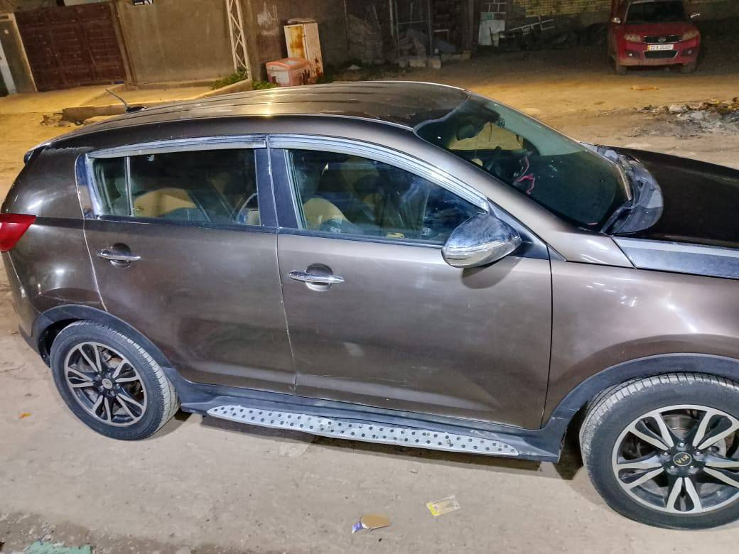 السلام عليكم
كيا سبورتج 2011
رقم بغداد
وارد امريكي محرك دوش 2.4 بيها قطع صبغ بدون دواخل كل القطع نفس الليبل بس باب الجنطة مبدل نفس اللون تفصيخ السبارة جاهزة من كل شي محرك كير وباقي التفاصيل والمواصفات المعروفة 
السعر 127$ وبيها مجال 
بغداد - ابو غريب ***********
