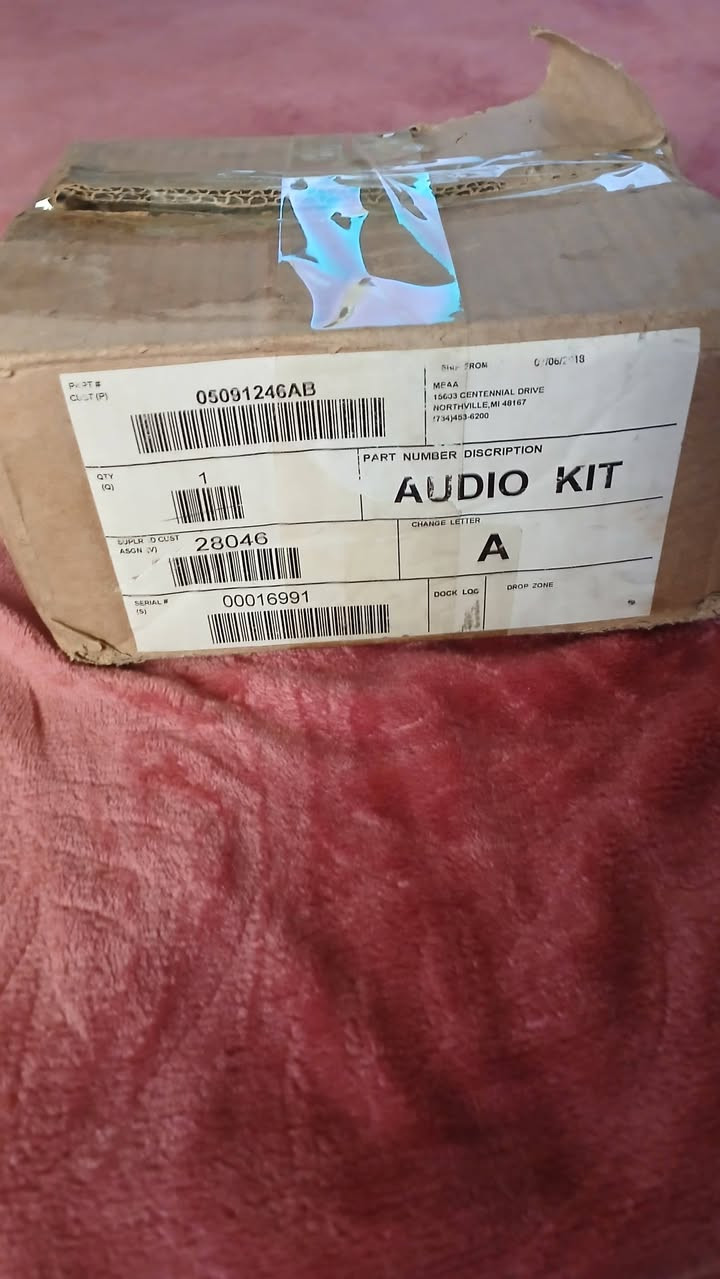 السلام عليكم
متوفر عندي سماعات Jeep للبيع السعر 200
رقم التلفون/***********
