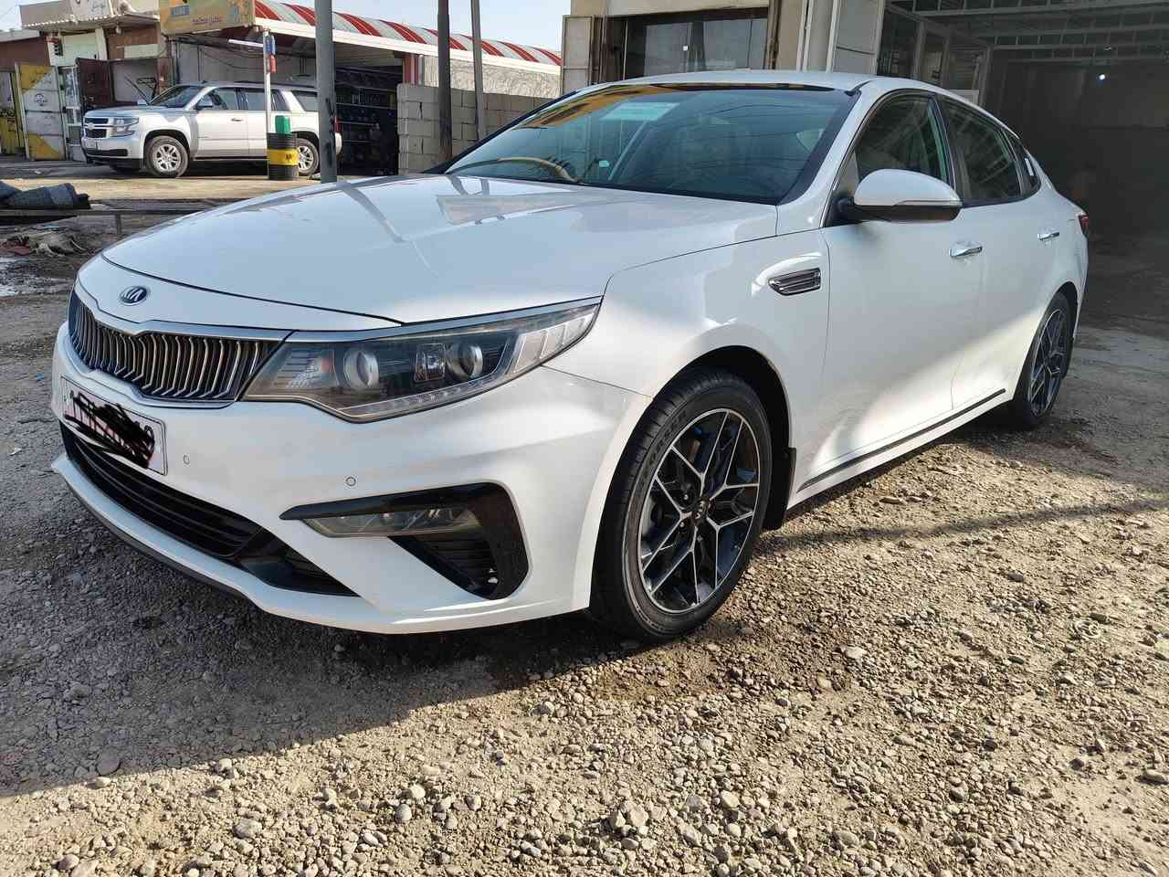 السلام عليكم اوبتمه فول مكينه 2400 رقم بغداد الجديد ماشيه 88 المكان واسط شراي يتصل ***********
