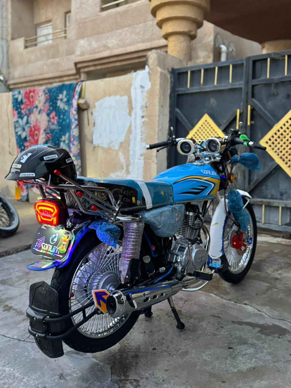 سلام عليكم تايكر خمس نمر موديل 2025 تراجه نضيفه وتجي تفحص عله اي مصلح التريده الدراجه مجنبزه ومابه اي عيب بس يحتاجله خيال ودراجه لاه مشتغله دلفري وله شي والسعر خاص ولمو شراي لاه يطبلي خاص وليكسر بيه يعبر المنشور ورقم ***********
