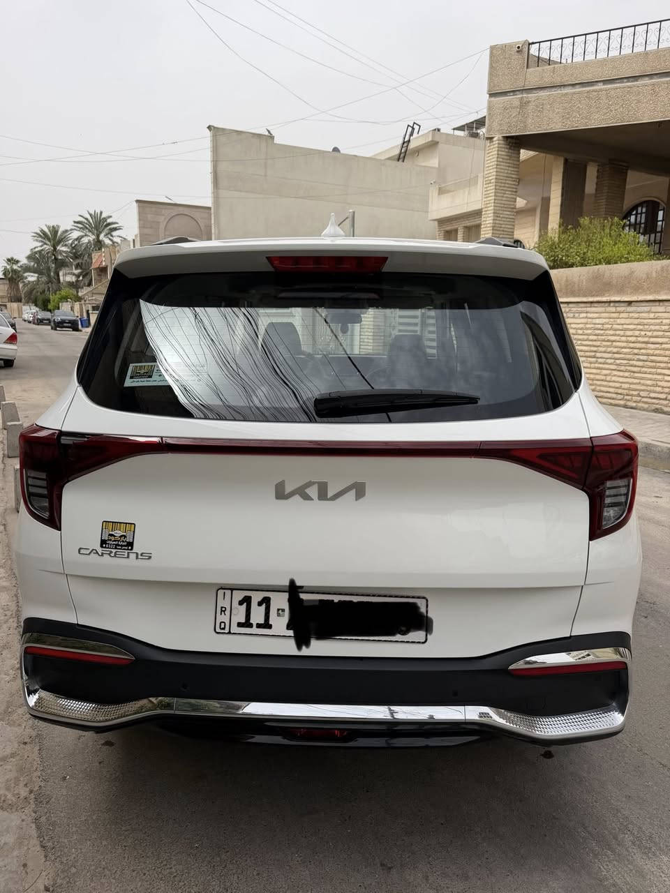 ( اللهم صل على محمد وال محمد )
السلام عليكم كيا كارنز 2025 للبيع (فقط) 
محرك 1500 دبل نوزل 
7 راكب كراسي منفصل 
كامرة خلفي مع حساس امامي وخلفي 
فتحة سقف 
لد نهاري 
كراسي جلد 
بردات خلفية 
تبريد 3 قطع 
ماشية 22 الف كيلو 
رقم بغداد ب اسمي 
بيه فقط البك لايت الخلفي جه السايق مكسور موضح في الصورة
الباقي كله مكفول ان شاءالله 
*********** ابو امير
