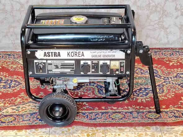 مولد استره ٣ ونص كيفي ١٥ امبير ملف نحاس سلف وبكره نضيف كلش ما داخل تصليح ابد بعدهي عله وضع الشركه شغاله وعل فحص السعر ١٦٠ الف هاتف؛ ((***********)) ((***********)) الكورك بي واتساب يوجد خدمت توصيل العنوان بغدا د تاجي
