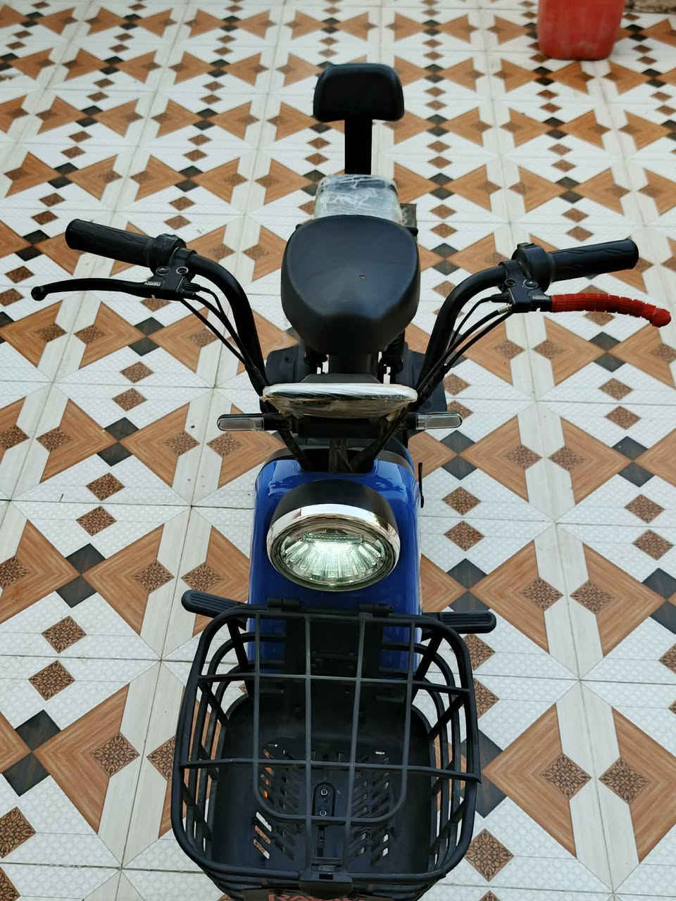 سلام عليكم دراجه شحن وضع شركه جديده تايرات جدد شاير يمنه ميسره شغلات دبلات بطاريات 4 حورن شغال دراجه حلوه نتصلو *********** بي واتساب وبل خدمه مكاني النهروان
