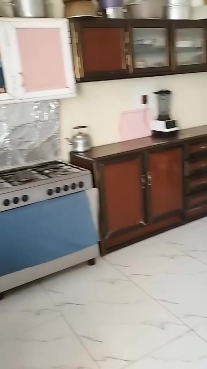 بيت للبيع بدايت حي عداي قريب اسواق باب الحاره
للستفسار***********
