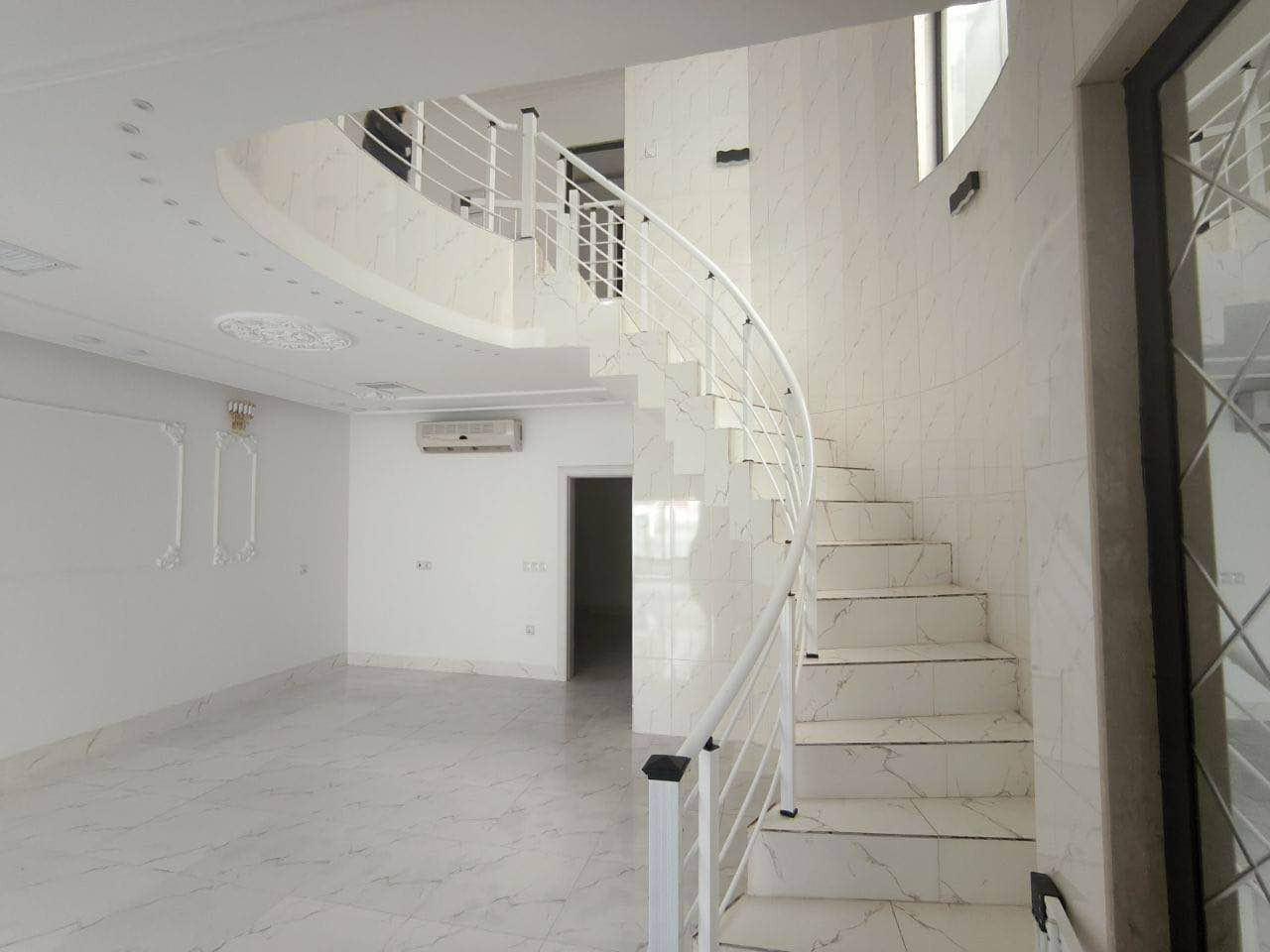 كود اعلان 9/20
منزل للبيع في أربيل منطقة خمسه حصاروك 150م ع شارع 12 قرب ماجدي مول وشارع كورنيش
يتكون:-
4غرف
أستقبال
صالة
مطبخ
مجموعة صحيات
للتواصل 📞
***********
***********
***********
**************
في حال لم يتوافق العقار مع رغبتكم او لم يكن بقدر امكانيتكم زوروا موقعنا على تلكرام للتصفح على اكثر عدد من العقارات المتوفرة 
https://t.me/muhemenalkhalid أربيل, العراق
