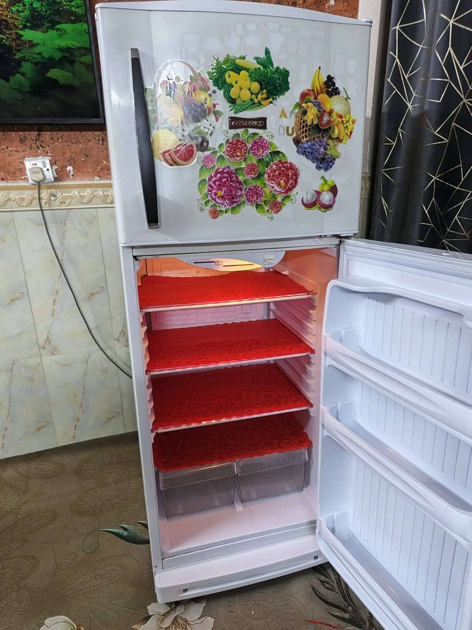 ثلاجة ماركة (كونكورد لبنانية باب اول ) مضلع بواري نحاس فريز خارجي نضام تجميد وبيها جهاز حمايه من الشركة ارقه ثلاجه حجم (14) قدم  تجميد درجة اولئ نضافه 90 بالمية داخل نضيف فول مال بيت ضمان اسبوع شرط التجميد السعر مع  التوصيل  ( 250) داخل بغداد حصرا متوفر توصيل كل مناطق بغدادد


**إذا كنت صاحب هذا الإعلان وتريد حذفه لأي سبب، رجاءا أرسل رسالة إلى الدعم الفني**