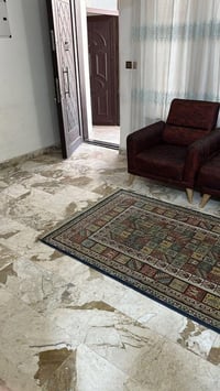 شقق موثثه للايجار موقع مميز اليرموك الاربع شوارع غرفه وصاله مطبخ وخدما...