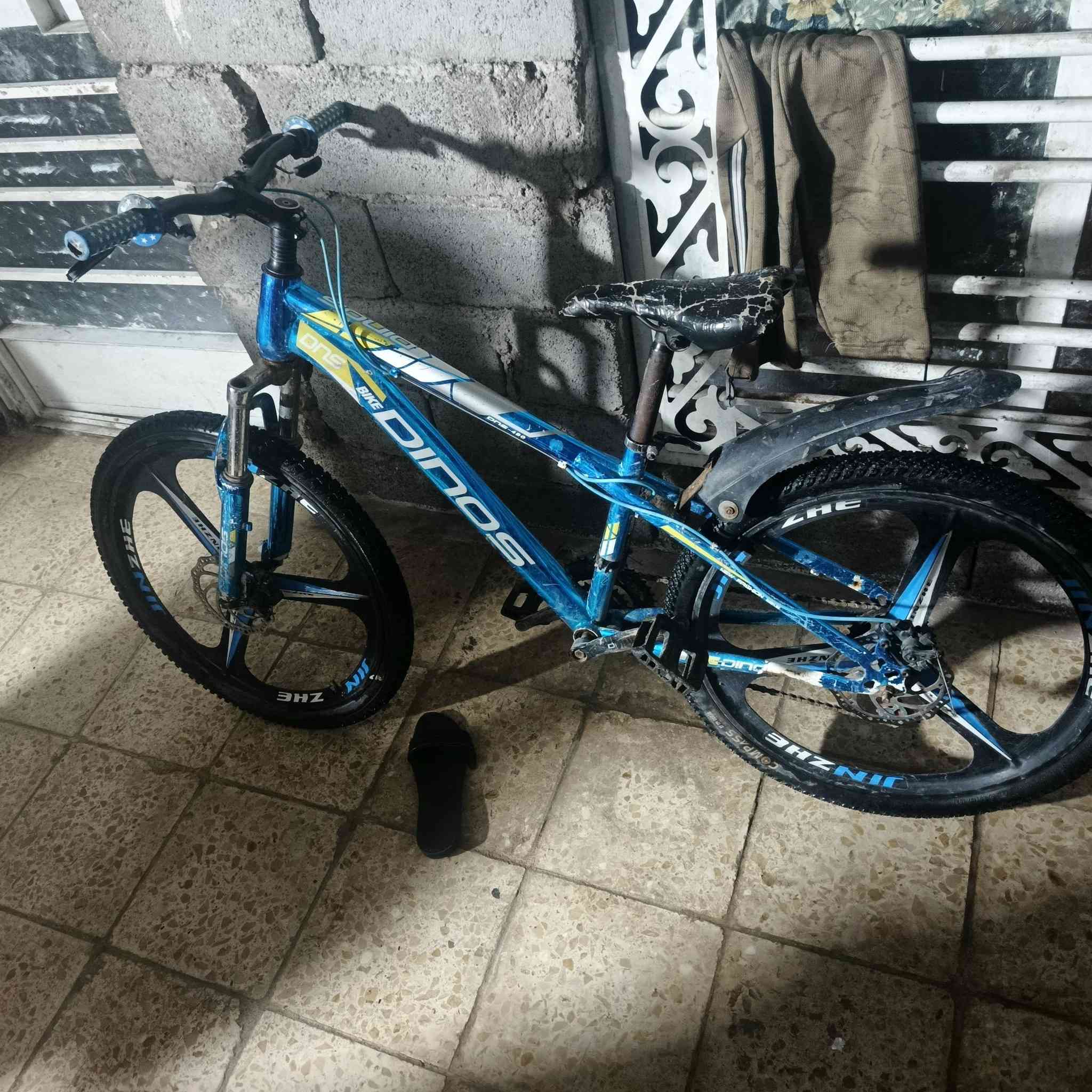 سلام عليكم عدي هاذه الباسكل البيع رايده بخمسين بي مجال ٥٠  ***********
