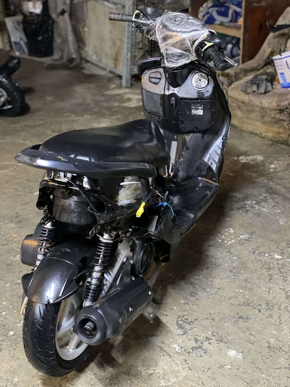 السلام عليكم  سكنس نثيه درجه خير من الله  مكينه رياضي كلجات رياضي كهربائيات شغاله  شلعه معدل خير من الله. أوراق ما بيهه صفاح وبكليت موجودات  مكانه الزعفرانيه 
السعر 450 وبيعه مجال 
***********
