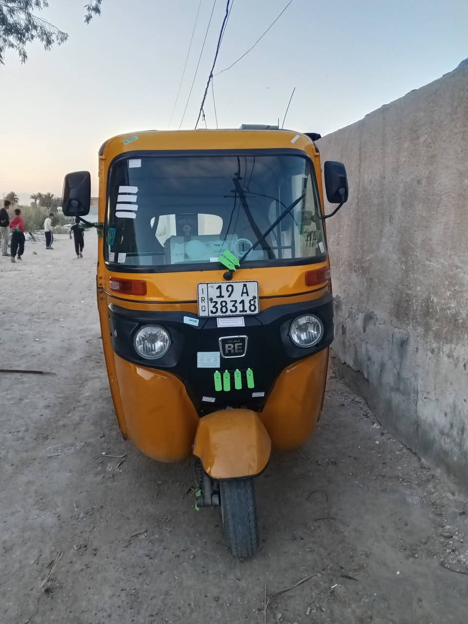 سلام عليكم تكتك 21تكتك تخبل مكفول بيه بس تكحيلات تكتك بلاديا خياس ماكو  حلوه مال  جناي مكان شهدا البياع سعر 7400وبه مجال لشراي /‏‪***********‬‏
