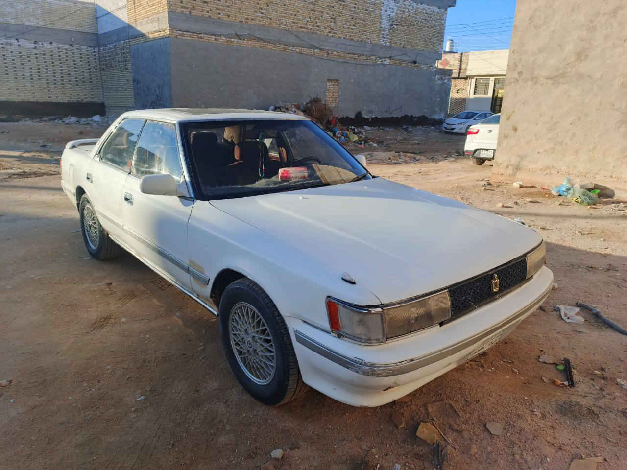 سلام عليكم شيزر عظم للبيع موديل 91 سياره كفاله من ضربه وگصه ونقل جثه سياره بأسمي مداور ثاني يوم سعر 40 وبيه مجال 
الاستفسار ع هذا رقم ***********
