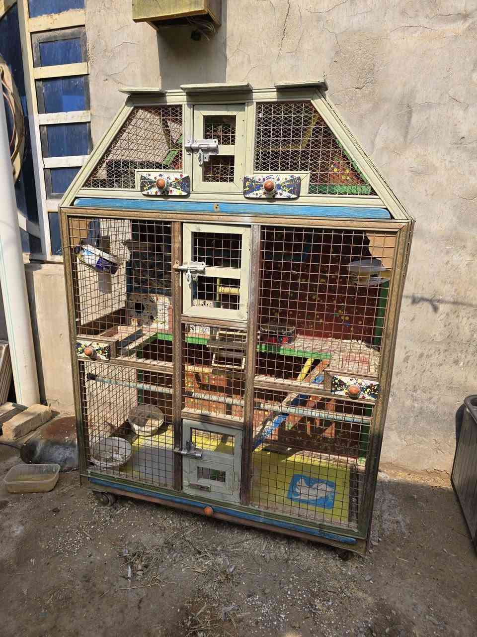 السلام عليكم قفوص بيوت ٣ البيع ١١٠ الف البصره جزيره كباسي***********
