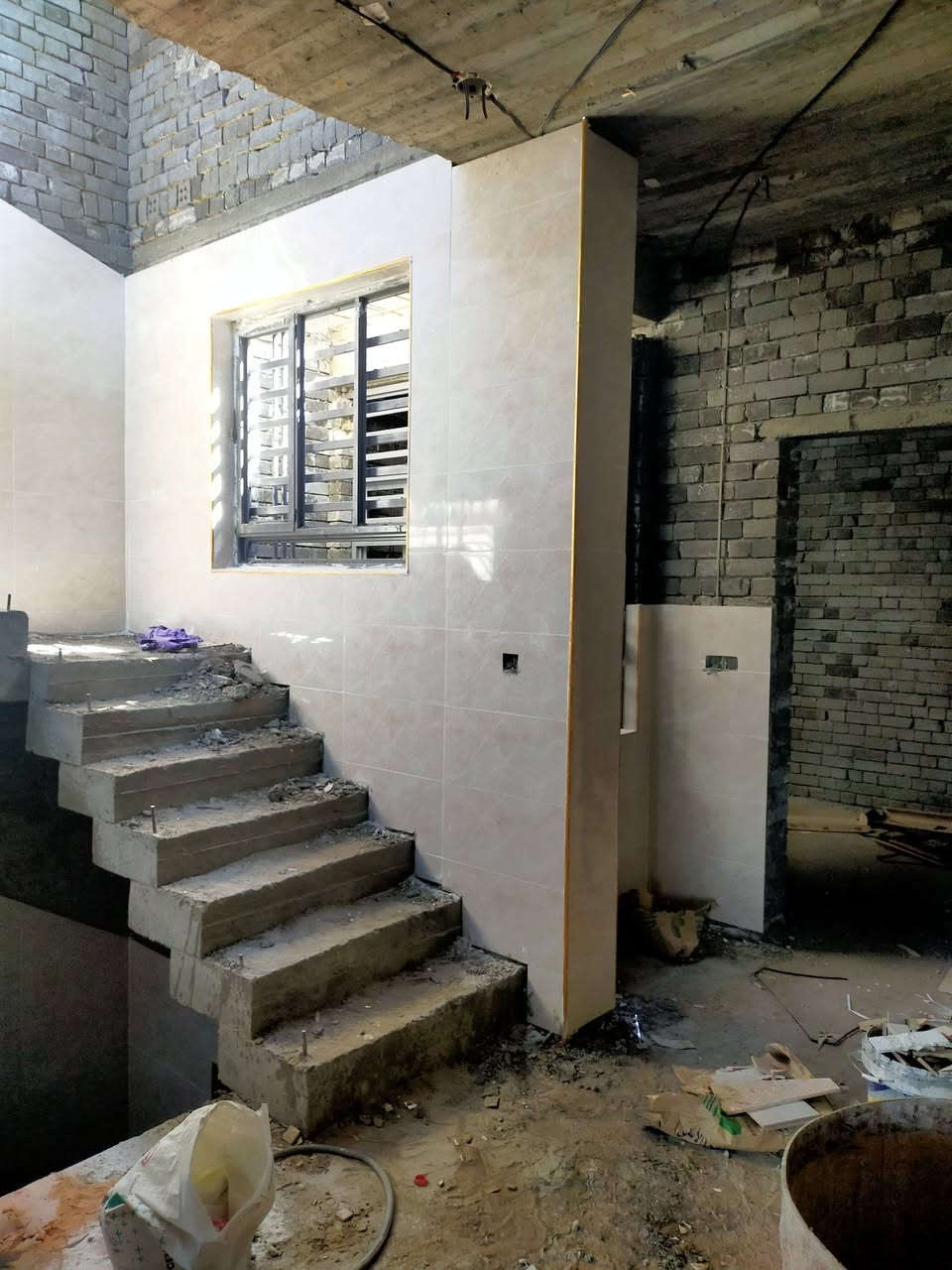 ابو مريم المصري خلفه تطبيق سرميك بورسلين مرمر كاشي متفرغ حاليا في بغداد ***********
