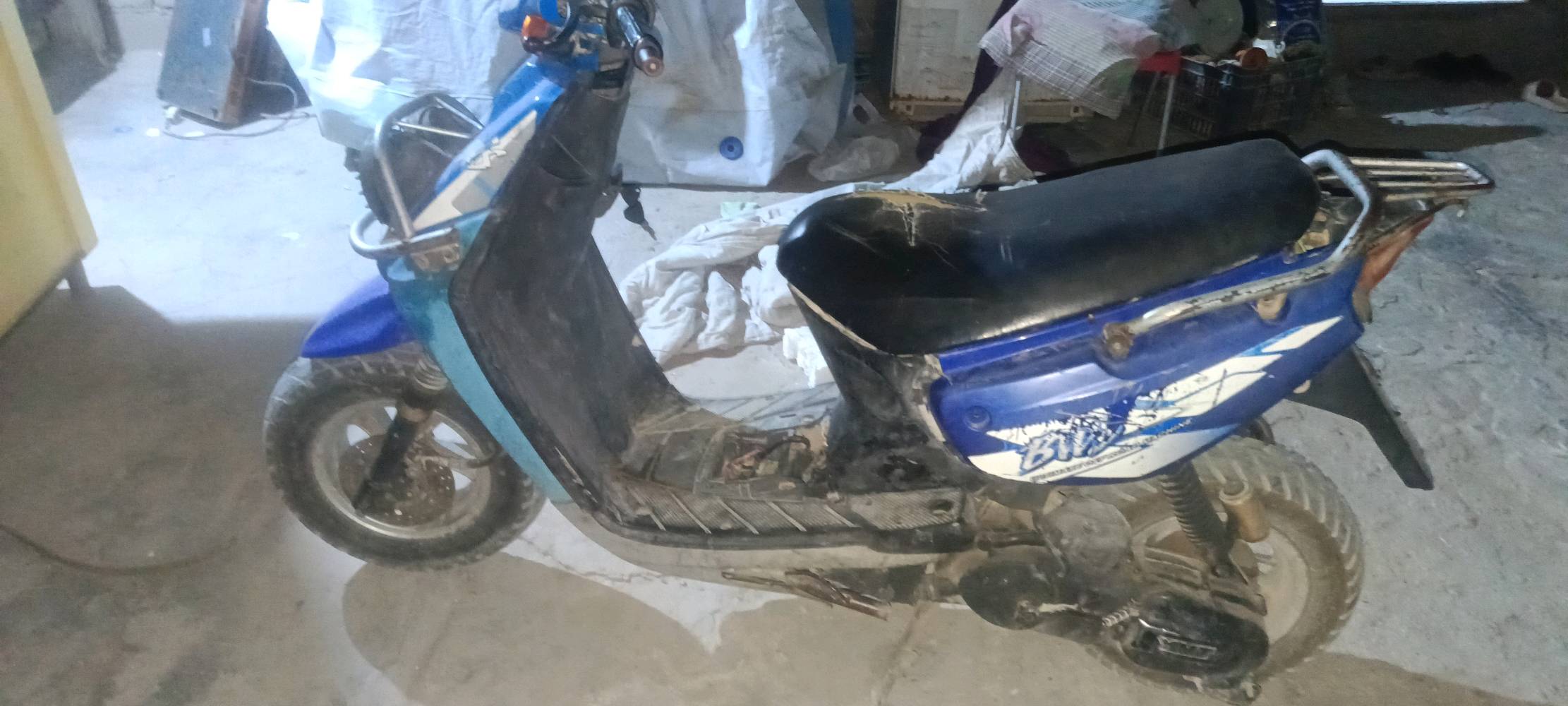 ياماها ام عيون  شغاله وسرعتهه 140 وحلوه سعرها 250 وبيهه مجال