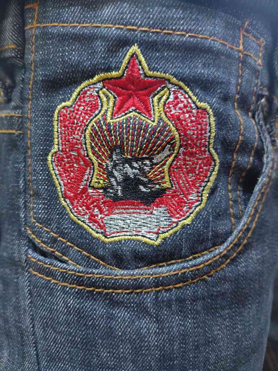 قمصله طيارين ب15 وبنطرون بي نقشات ب15
تواصل ***********
