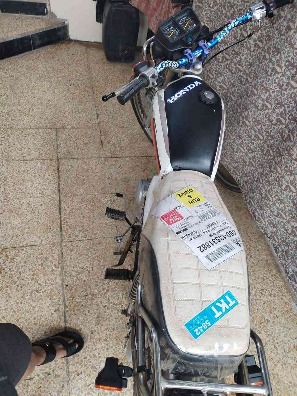 ماطور تايكر للبيع المكينه شرط خرسه ونضافه كدام العين سعره425وبي مجال حك جيتك مكاني الايسر حي سومر جماعت ال350لا تراسلون


**إذا كنت صاحب هذا الإعلان وتريد حذفه لأي سبب، رجاءا أرسل رسالة إلى الدعم الفني**