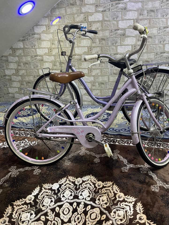 السلام عليكم بيع باسكلات عدد ثنين لحجم ٢٤ و 
حجم ٢٠ *********** واتساب 
بغداد شعلة
