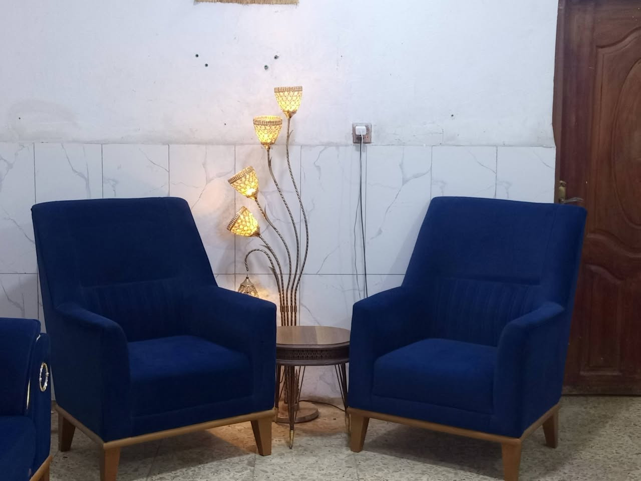 تخم تركي نظيف جدا قلاب سرير 8مقاعد ب320الف وبي مجال المكان الوشاش *********** يوجد توصيل بكروة يوجد واتس اب
