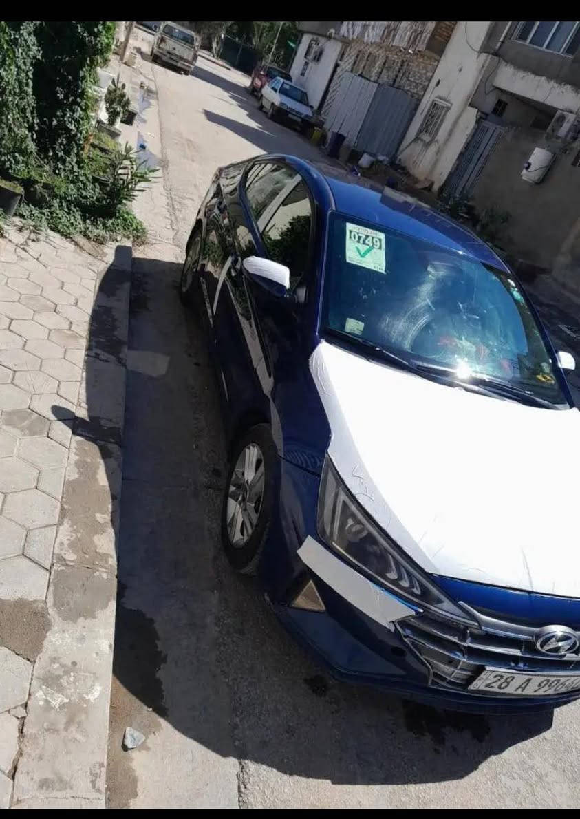 سلام عليكم لانتره وراد امريكي مديل 19 شكل 20 حادثها بنيد ودعاميه والباقي مكفول من الصبغ والتبديل والشواصي رادارات شاشه محرك ٢٠٠٠ دوش  كير اي تي المرغوب جاهزه مال بيت بسمنه مداور ثاني يوم مكاني نجف *********** النجف, العراق
