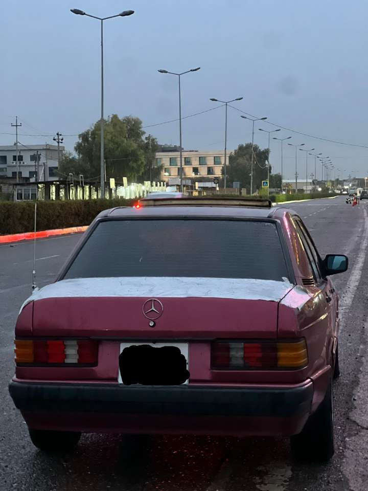 مارسیدز 190 چوار پستن گێڕ ئۆتۆماتیک   لێدراوی نیە پێش و پشتی کەپسە بەشەرتی ئەوەی سبوغ عام نەبێت بەشەرتی پەنجە مۆر و وەکالە 280 هەزار غرامەی لەسەرە نرخ 55 و محامەلە  :ژم؛۰۷٥۱۲۰٥۳٦۹٨ أربيل, العراق
